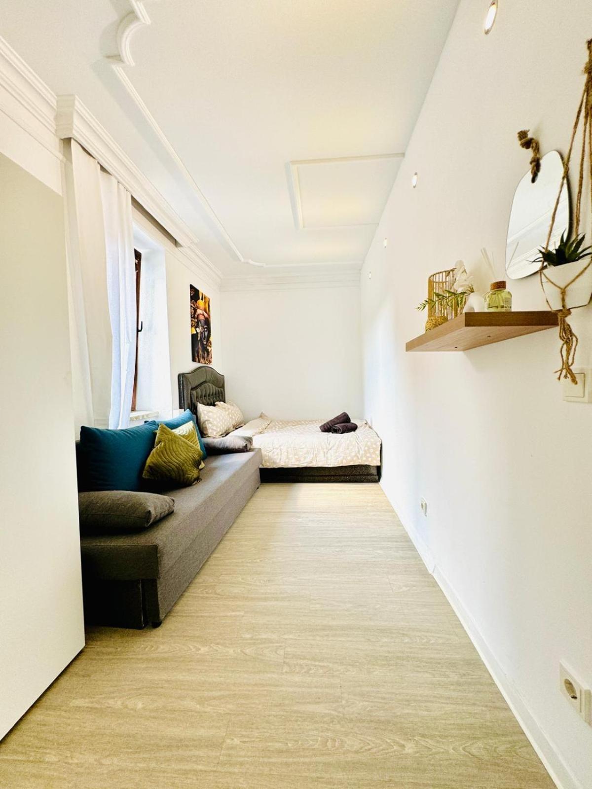Very Spacious Apartment For Up To 7P With Great Location Wien Exterior foto