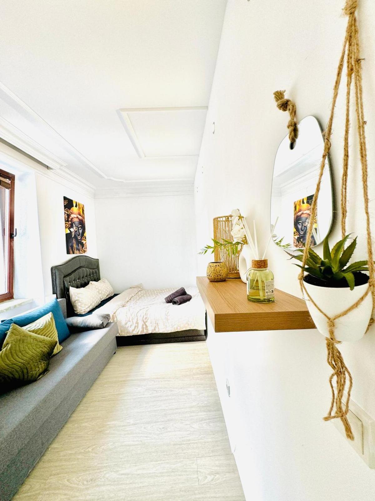 Very Spacious Apartment For Up To 7P With Great Location Wien Exterior foto