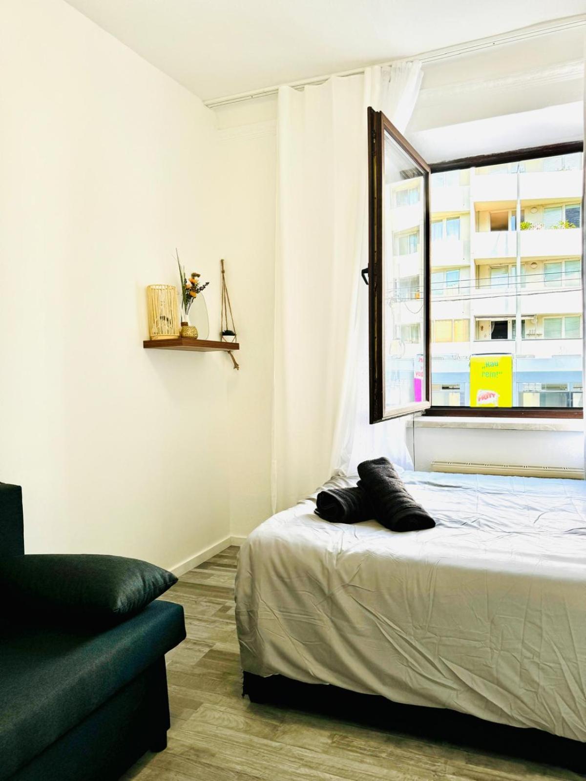 Very Spacious Apartment For Up To 7P With Great Location Wien Exterior foto